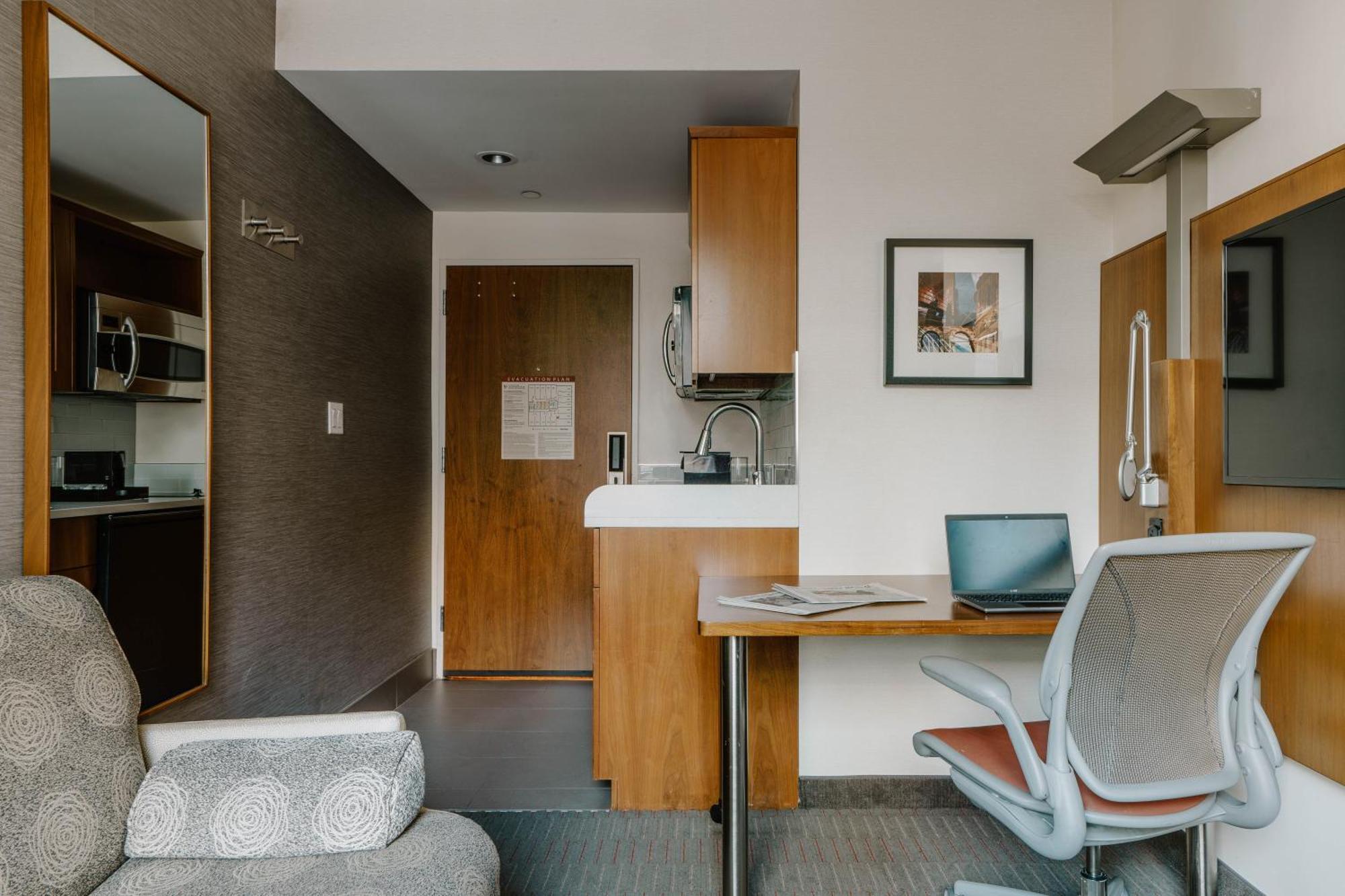 One-Bedroom Suite